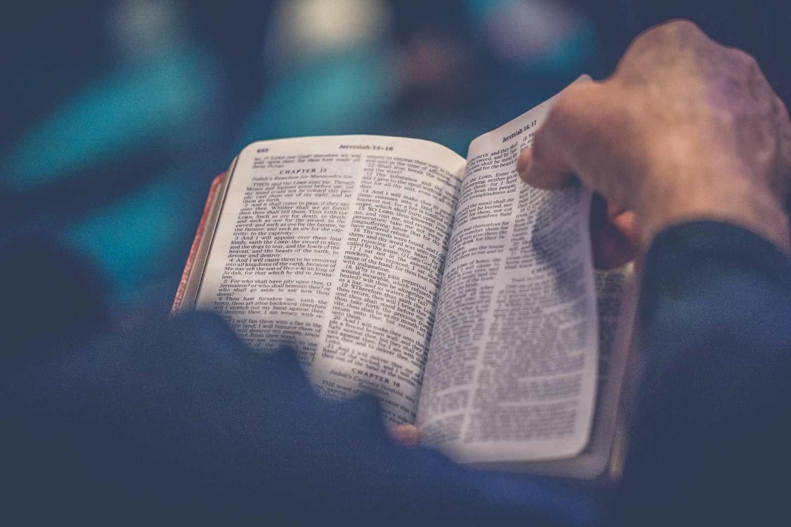 How to Meditate on God’s Word Daily